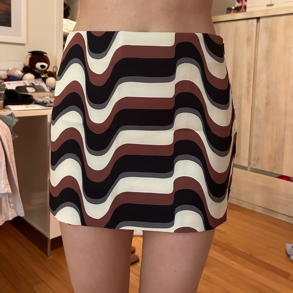 New with tags Mango retro print mini skirt